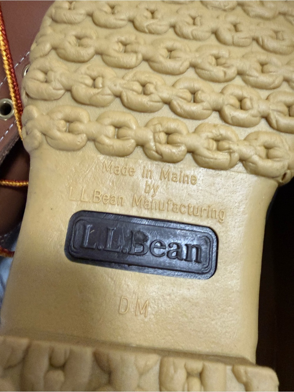 L.L. Bean 6 bean boots  Men size 8 Two-Tone Leather Duck Boots in Tan and Brown - Picture 4 of 6